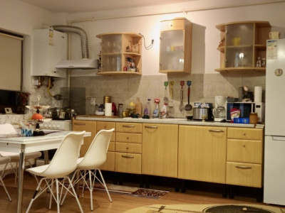 Apartament spațios 3 camere, zona Sesul de Sus