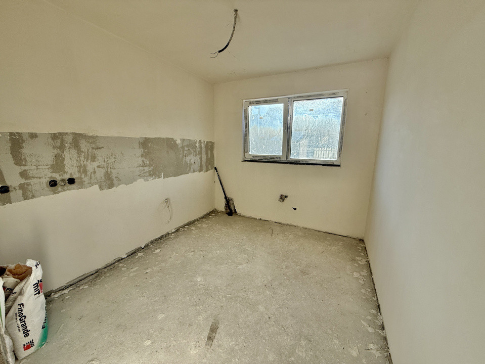 Casă individuală 168mp, 4 camere, 3 băi, TEREN 500mp, Chinteni 