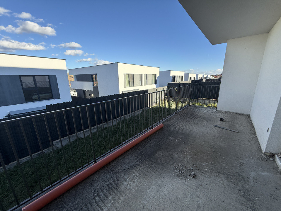 Casă individuală 168mp, 4 camere, 3 băi, TEREN 500mp, Chinteni 