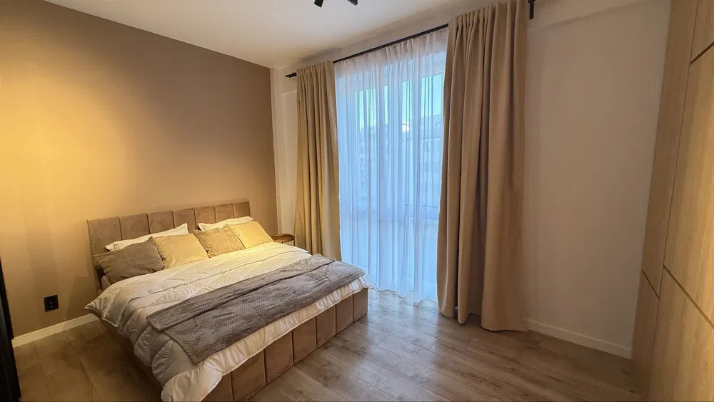 Apartament spatios cu finisaje de LUX l zona VIVO - strada Razoare 