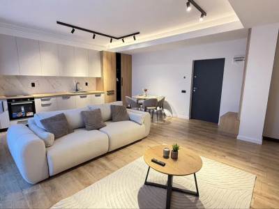 Apartament spatios cu finisaje de LUX l zona VIVO - strada Razoare 
