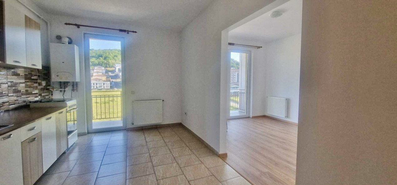 Apartament FINISAT 2 camere, 50mp, terasa, zona Porii