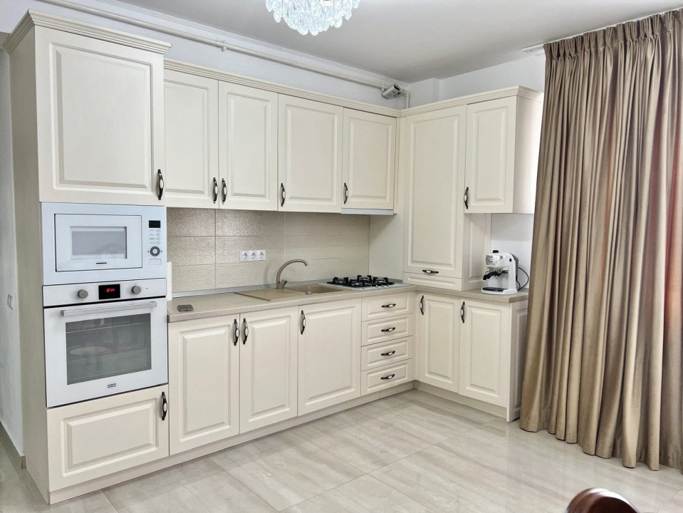 Apartament 3 camere, 66mp, parcare subterană, zona Terra, Urusagului