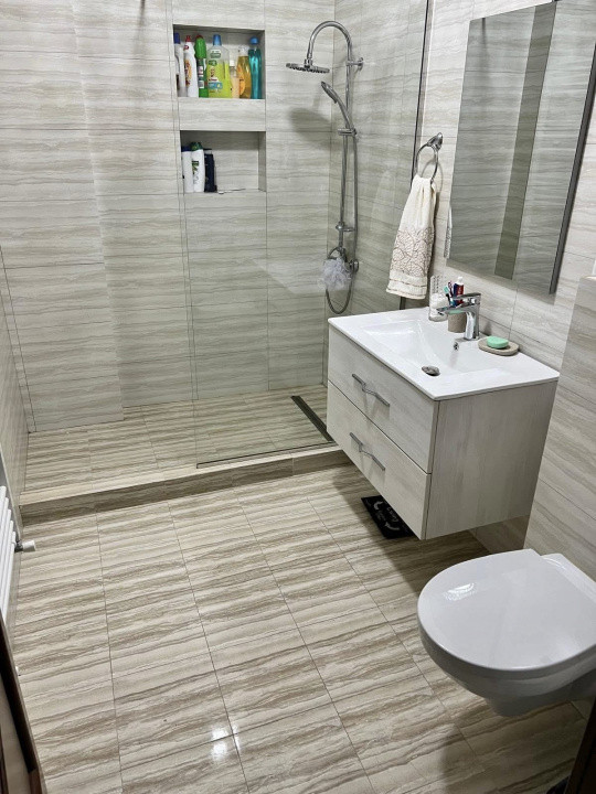 Apartament 3 camere, 66mp, parcare subterană, zona Terra, Urusagului