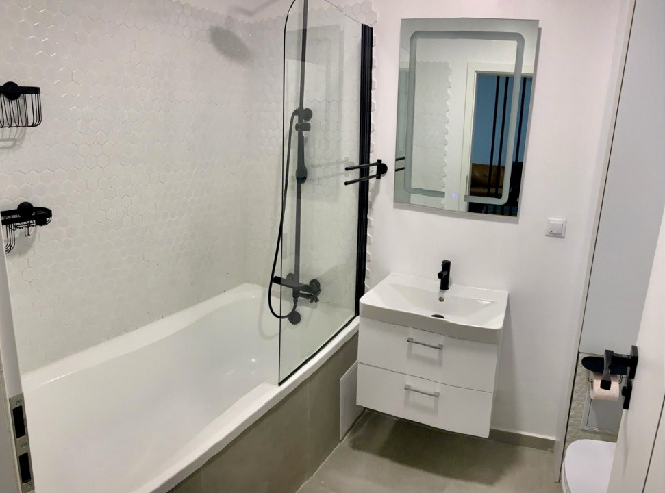 Apartament modern 2 camere, bloc nou, zona Eroilor 