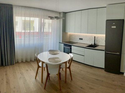 Apartament modern 2 camere, bloc nou, zona Eroilor 