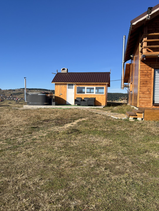 Cabană cu 4 camere si teren de 1000 mp în Mărișel 