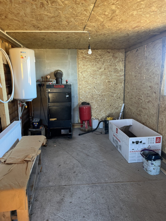 Cabană cu 4 camere si teren de 1000 mp în Mărișel 