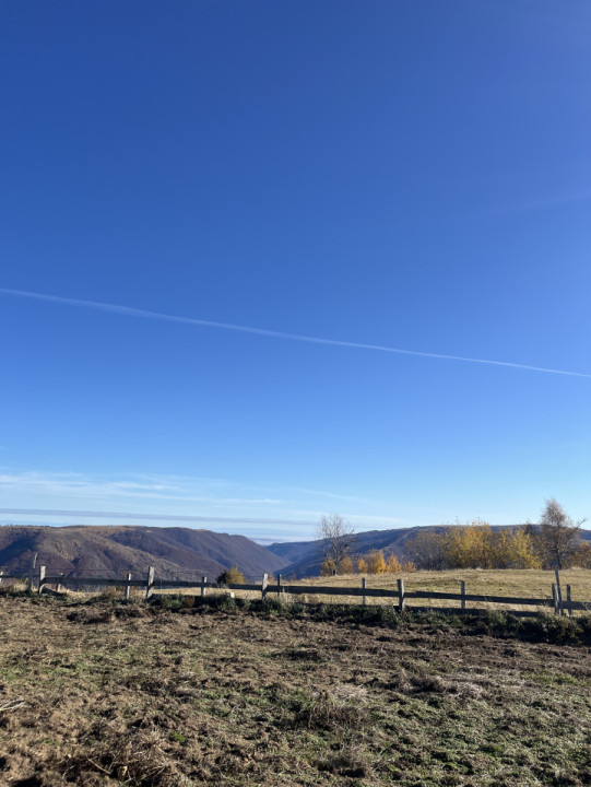 Cabană cu 4 camere si teren de 1000 mp în Mărișel 