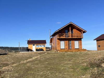 Cabană cu 4 camere si teren de 1000 mp în Mărișel 