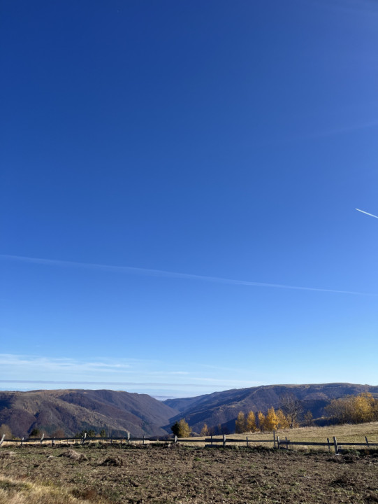 Cabană P+ M  de 84 mp utili și teren de 1000 mp în Mărișel 