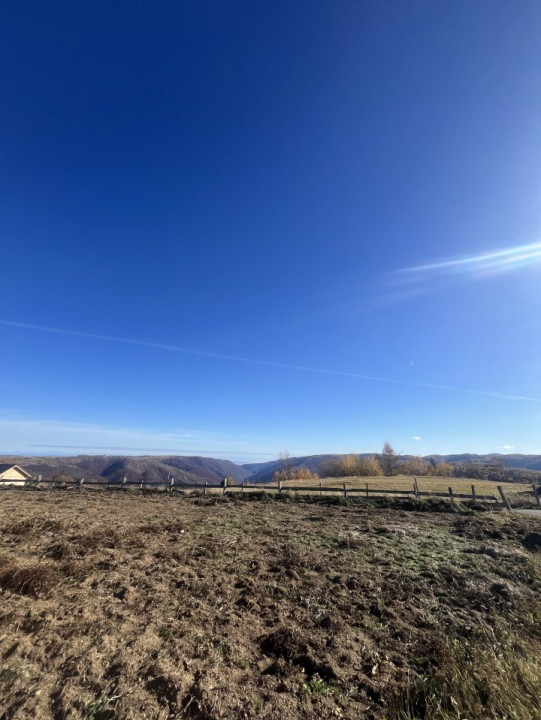 Cabană P+ M  de 84 mp utili și teren de 1000 mp în Mărișel 