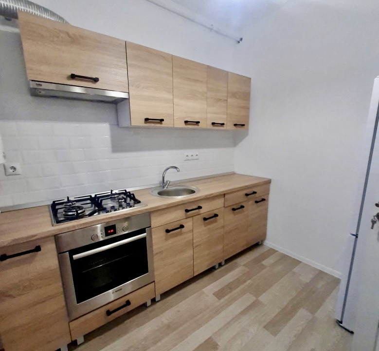 Apartament modern 1 cameră, decomandat, zona Sesul de Sus