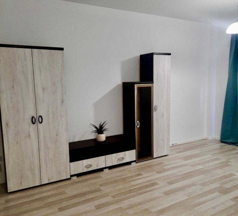 Apartament modern 1 cameră, decomandat, zona Sesul de Sus