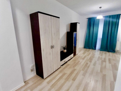 Apartament modern 1 cameră, decomandat, zona Sesul de Sus