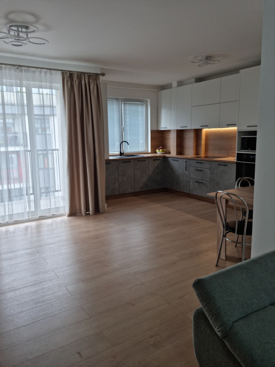 Apartament spatios cu finisaje moderne l zona Parc Poligon
