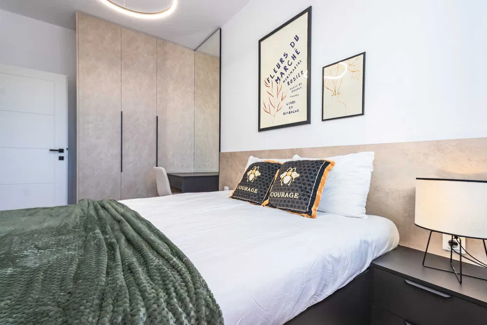 Apartament de lux, 2 camere, terasa, zona Urusagului