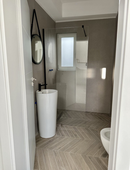 Casă individuală FINISATĂ nou, 4 camere, 3 băi, view superb, zona Vivo