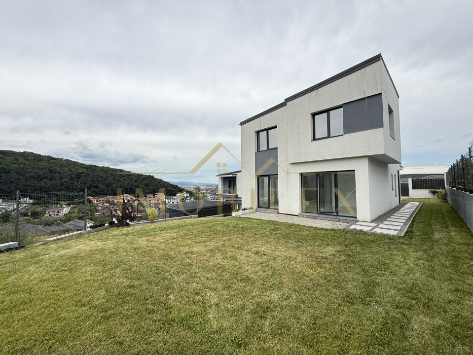 Casă individuală FINISATĂ nou, 4 camere, 3 băi, view superb, zona Vivo