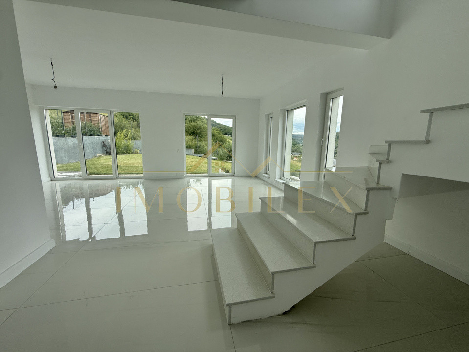 Casă individuală FINISATĂ nou, 4 camere, 3 băi, view superb, zona Vivo