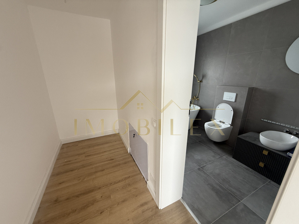 Casă individuală FINISATĂ nou, 4 camere, 3 băi, view superb, zona Vivo