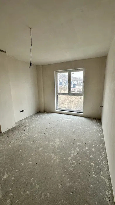 Apartament semifinisat, bloc nou, zona Teilor 