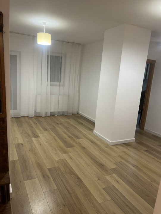 Apartament 3 camere FINISAT NOU, terasa, zona BMW