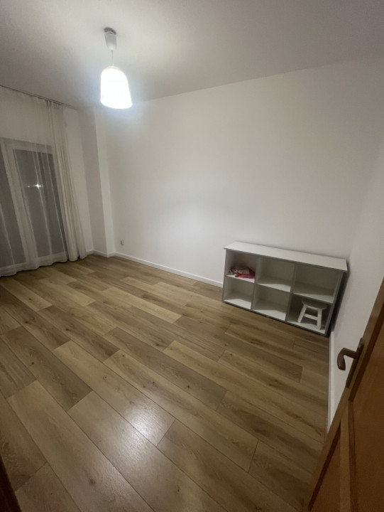 Apartament 3 camere FINISAT NOU, terasa, zona BMW
