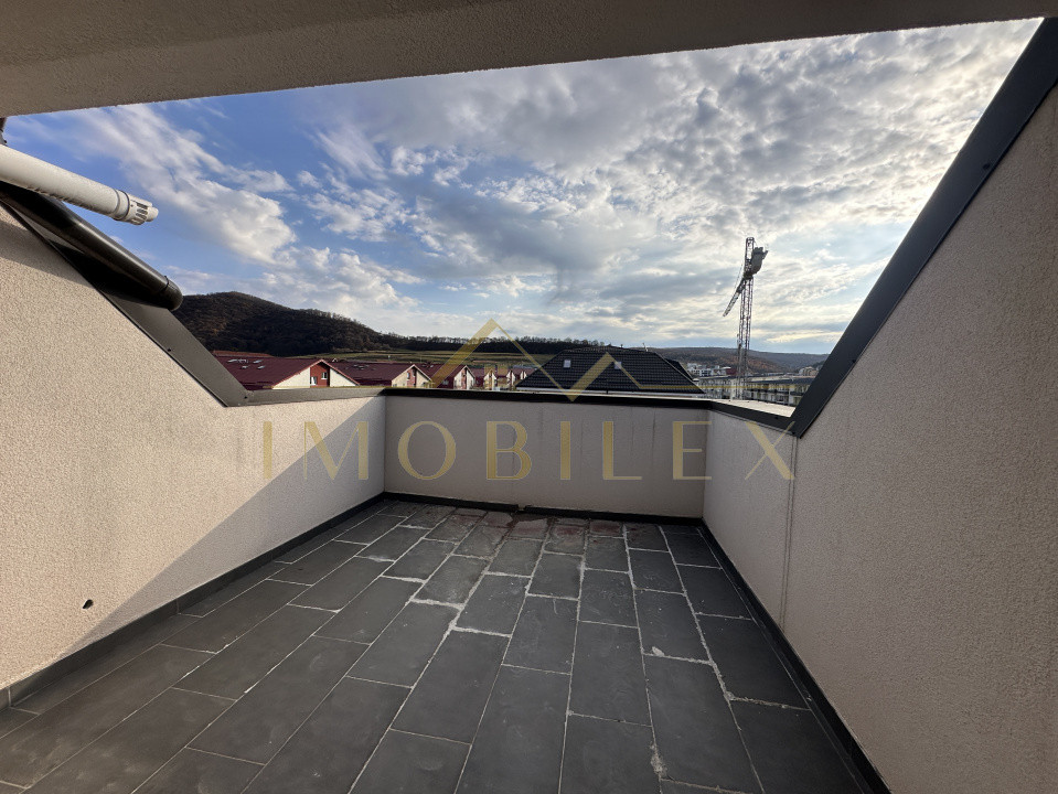 Apartament 4 camere, terasa, bloc nou,  zona Cetatii 