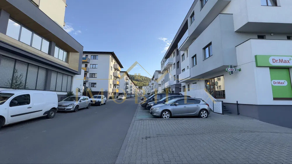 Apartament spatios cu finisaje moderne, zona Sub Cetate 