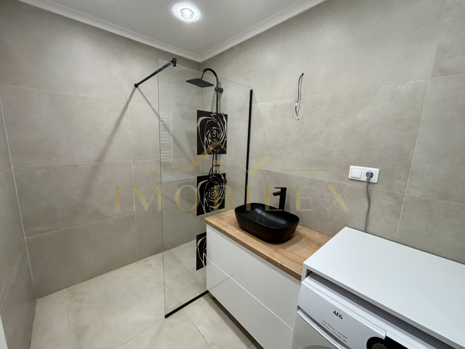 Apartament 2 camere LUX, de inchiriat, terasa 30 mp zona Eroilor