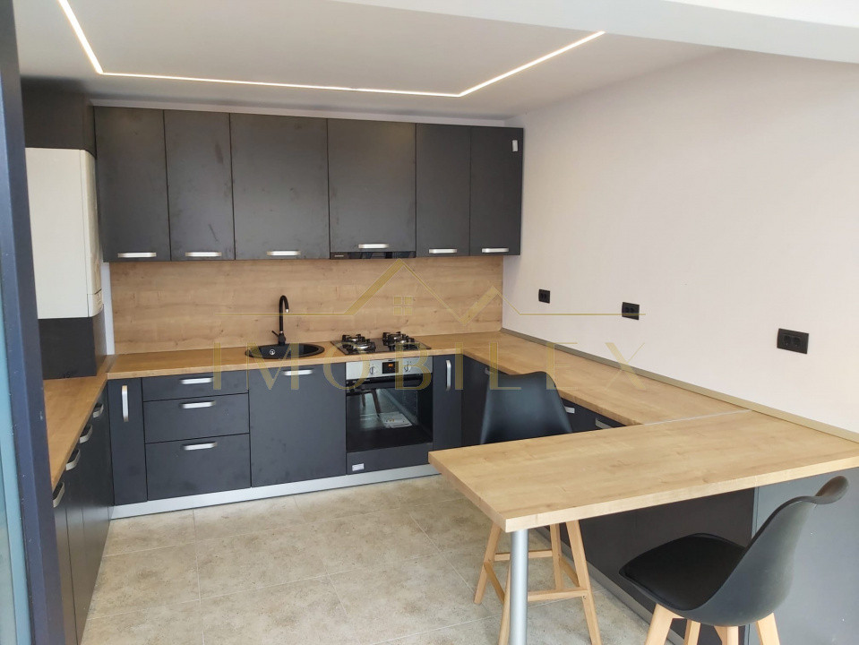 Penthouse FINISAT NOU, 200 mp, terasă 400 mp, view superb, zona Baciu