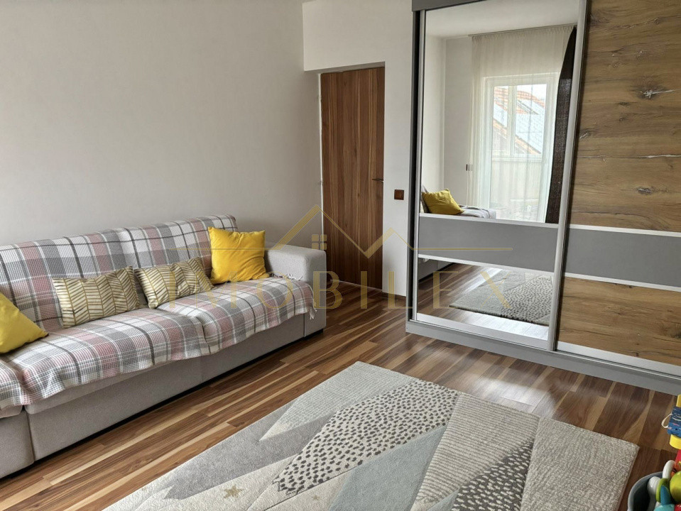 Apartament 2 camere decomandate, 2 balcoane, zona Porii