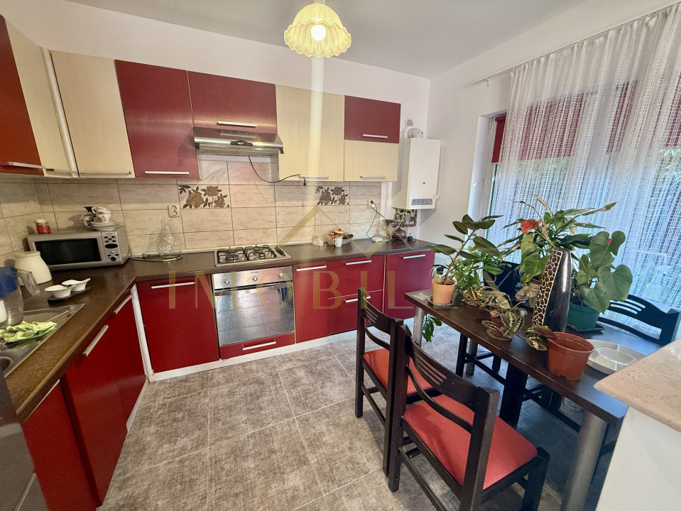 Casa tip duplex 4 camere de închiriat, grădină, zona Subcetate