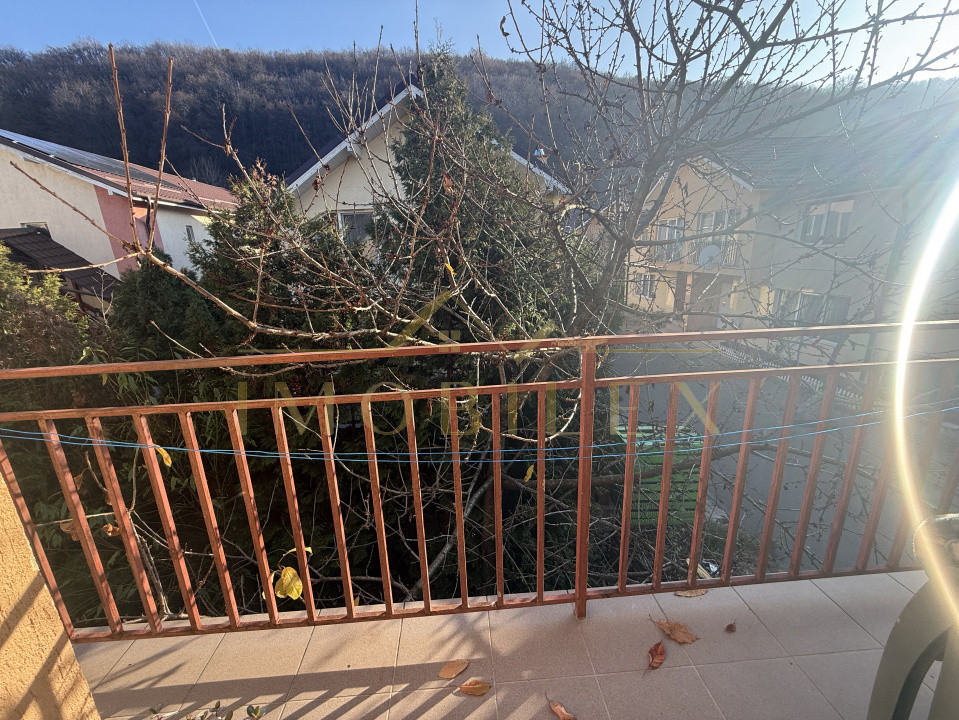 Casa tip duplex 4 camere de închiriat, grădină, zona Subcetate