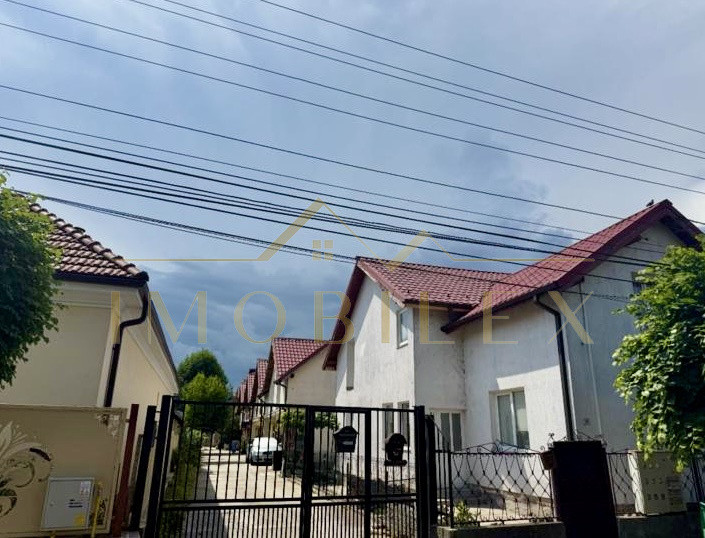 Casa înșiruită 4 camere, curte, zona Avram Iancu/Lidl