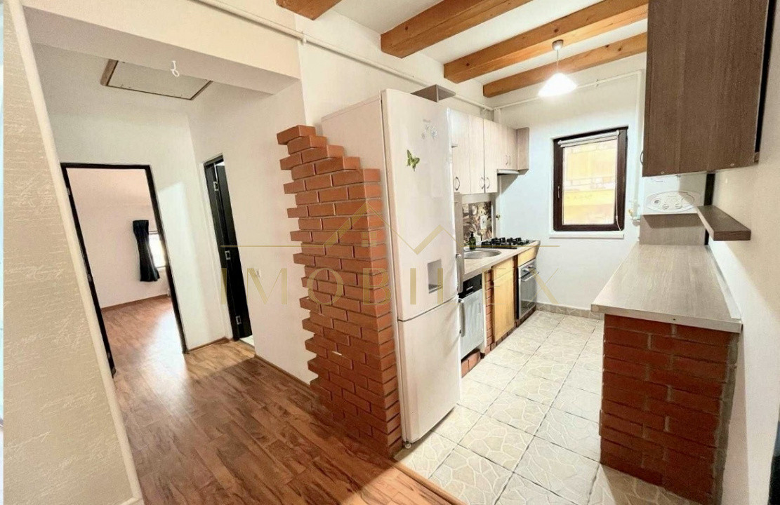 Apartament 3 camere, zona Teilor