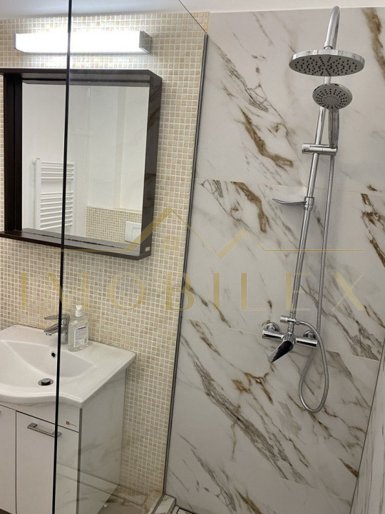 Apartament 3 camere, 67mp, 2 balcoane, zona Teilor