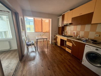 Apartament 2 camere, zona Sesul de Sus