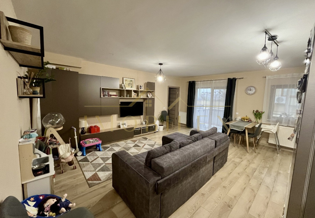 Apartament 2 camere, zona Vivo