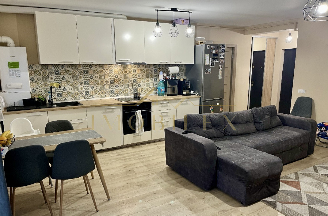 Apartament 2 camere, zona Vivo