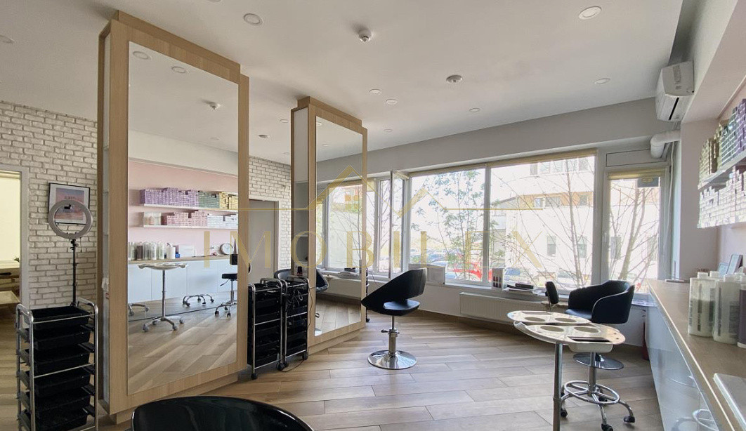 Spatiu comercial de 121 mp  si 4 locuri de parcare pe Calea Turzii 