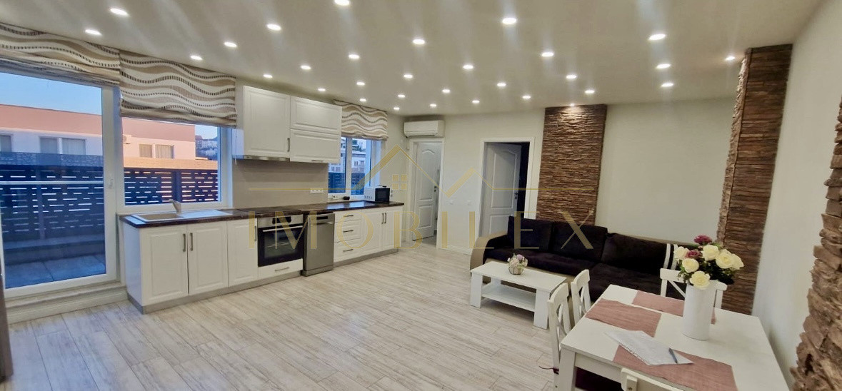 Apartament 3 camere de inchiriat, terasa de 45 mp zona Vivo/Bmw