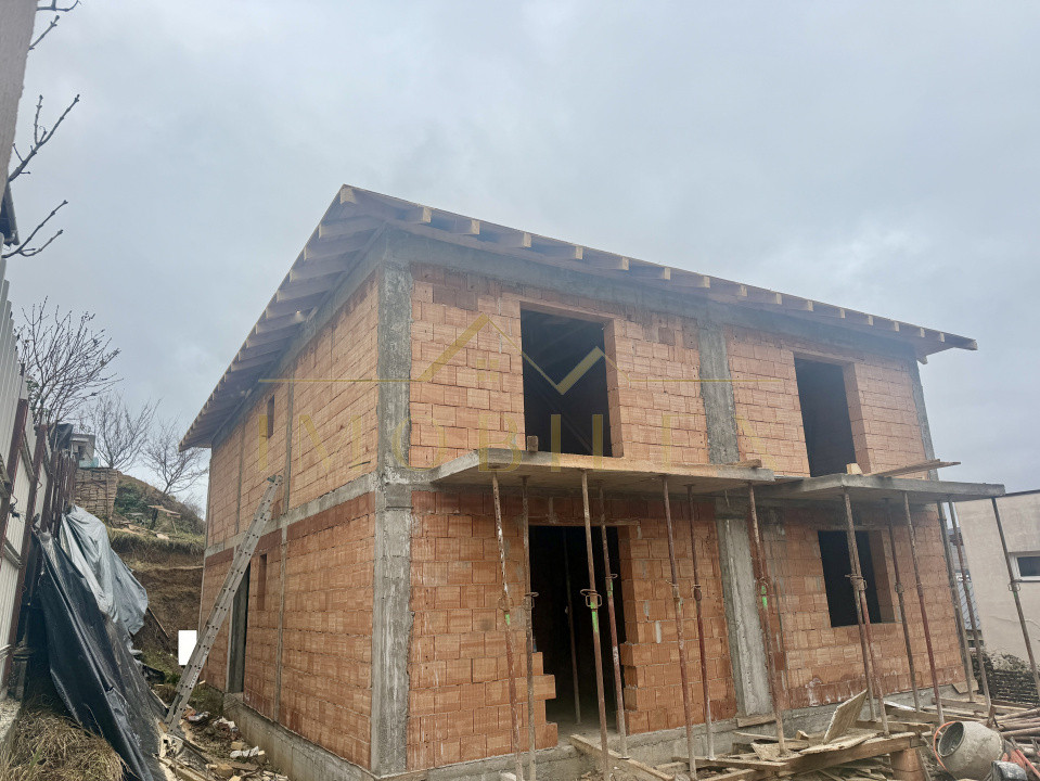 Duplex semifinisat, NOU, 120mp, 4 camere, zona Eroilor/Fagului 