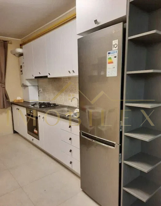 Apartament 2 camere, mobilat, utilat, zona Vivo 