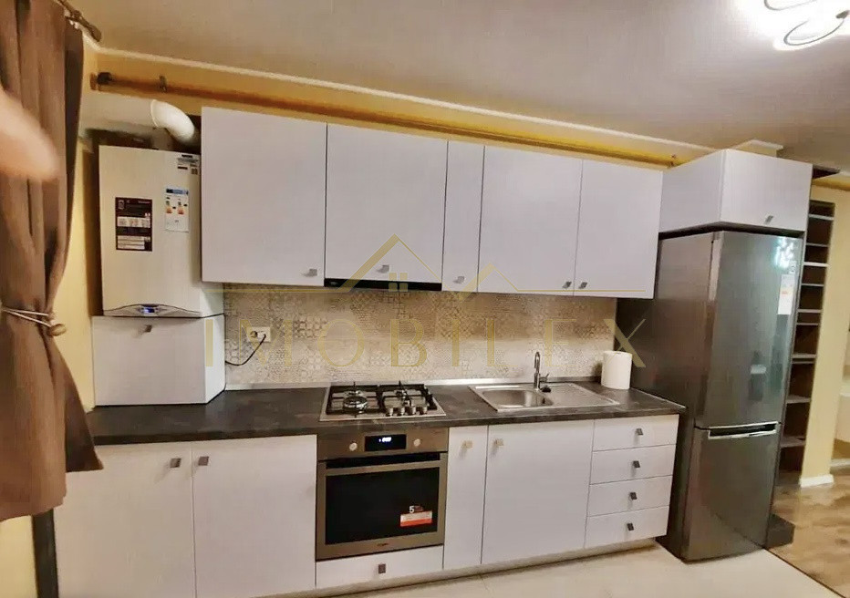 Apartament 2 camere, mobilat, utilat, zona Vivo 
