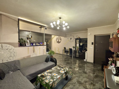 Apartament 3 camere, zona Eroilor