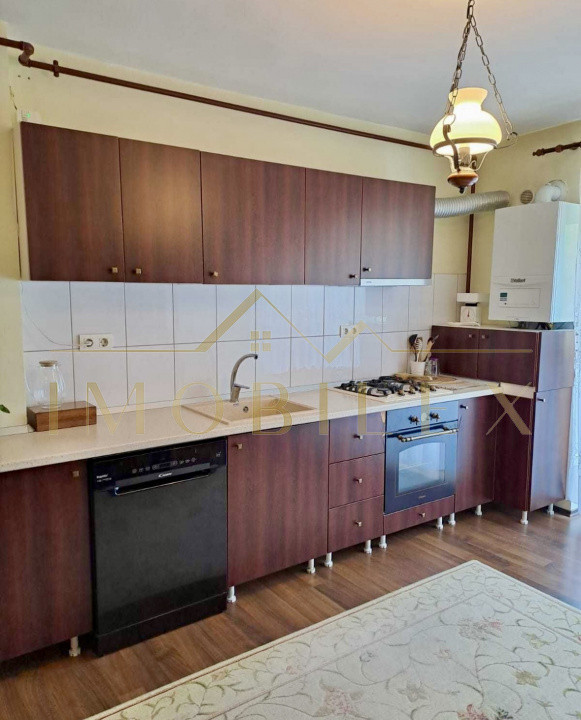 Apartament 2 camere, decomandate zona Florilor