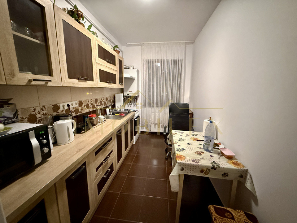 Apartament spațios 56 mp, 2 camere decomandate, zona Subcetate 