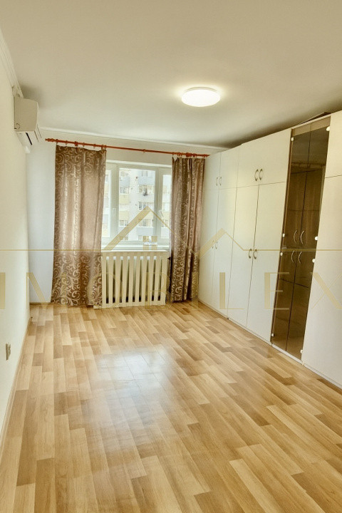 Apartament 3 camere, decomandate, zona Manastur